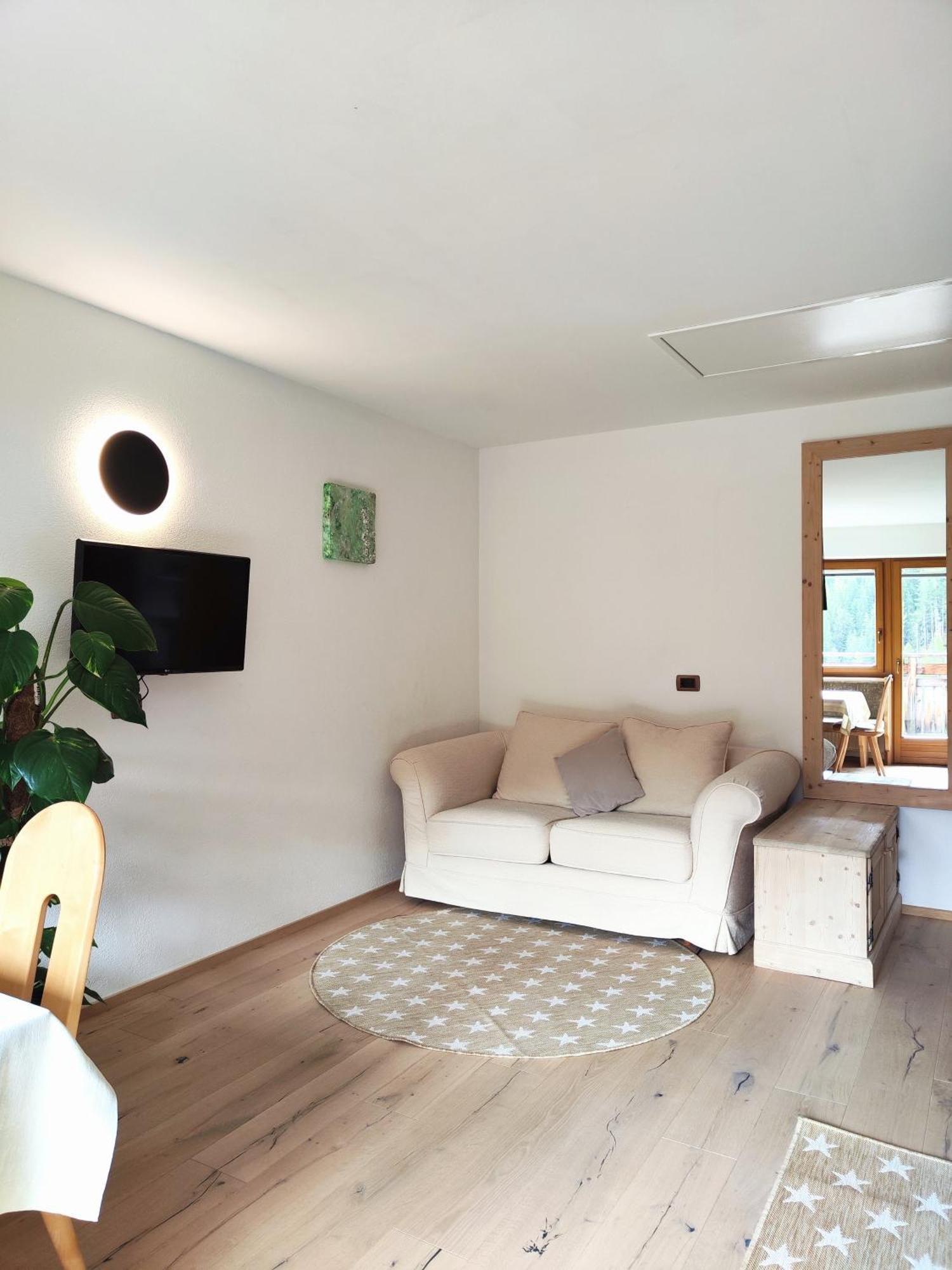 Ciasa Parom Apartment San Cassiano  Ngoại thất bức ảnh